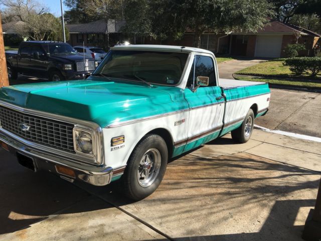 1970 Yellow Chevrolet C-10 Standard Cab Pickup