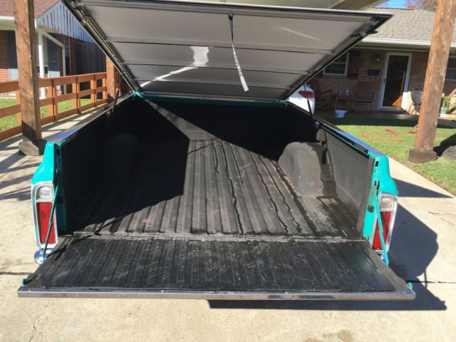 1970 Yellow Chevrolet C-10 Standard Cab Pickup