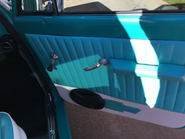 1970 Yellow Chevrolet C-10 Standard Cab Pickup