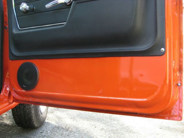 1972 Orange Chevrolet C-10 Full size Pickup