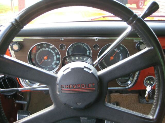 1972 Orange Chevrolet C-10 Full size Pickup