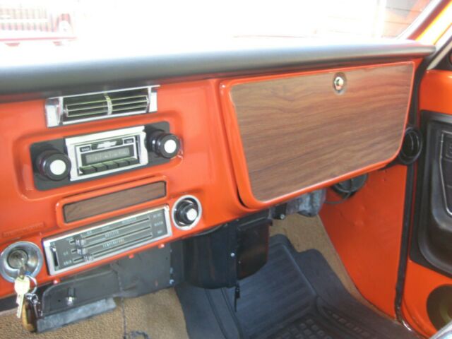 1972 Orange Chevrolet C-10 Full size Pickup
