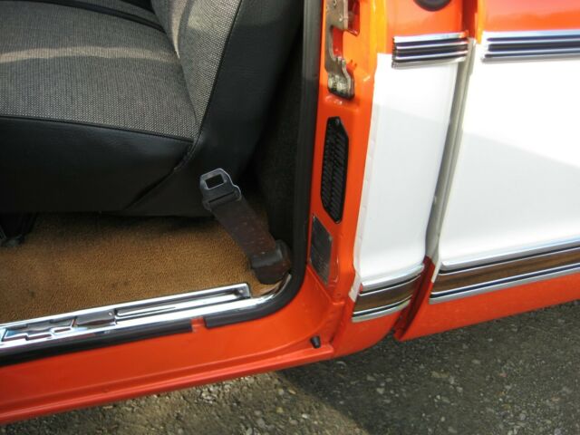 1972 Orange Chevrolet C-10 Full size Pickup