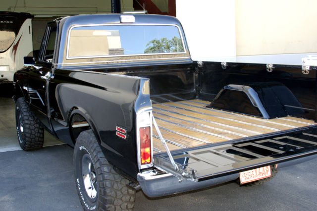 1971 Black Chevrolet C-10