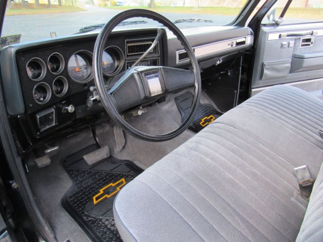1986 Black Chevrolet C-10