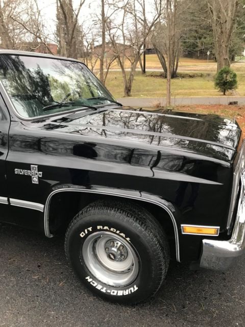 1986 Black Chevrolet C-10