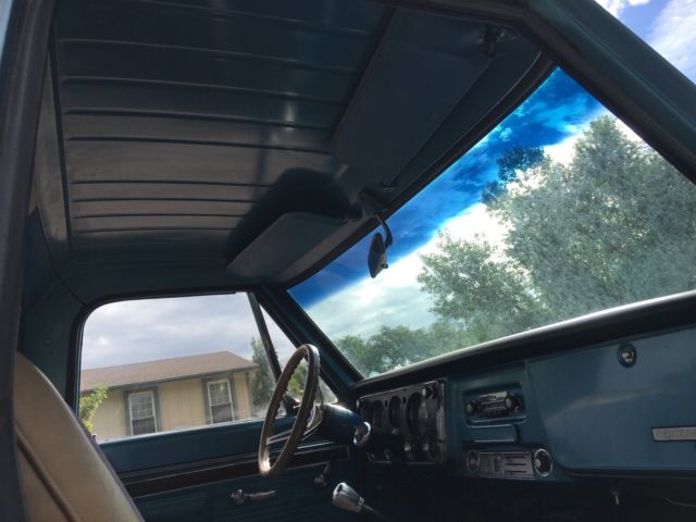 1970 Blue Chevrolet C-10 Pickup