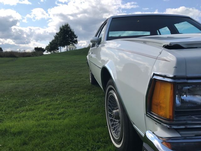 1978 White Chevrolet Capriceold Sedan