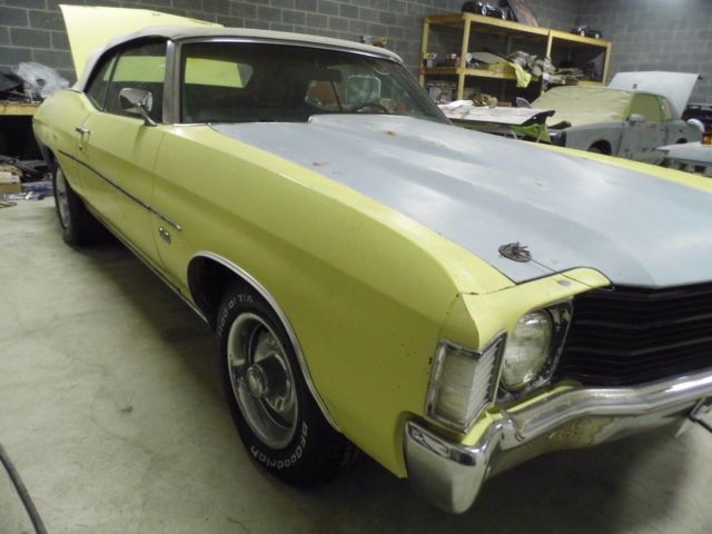 1972 Yellow Chevrolet Chevelle Convertible