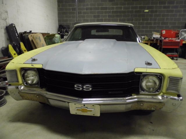 1972 Yellow Chevrolet Chevelle Convertible