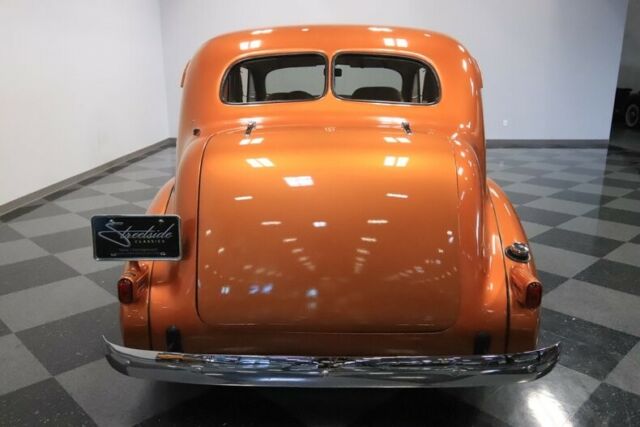 1938 Orange Pontiac Deluxe Sedan