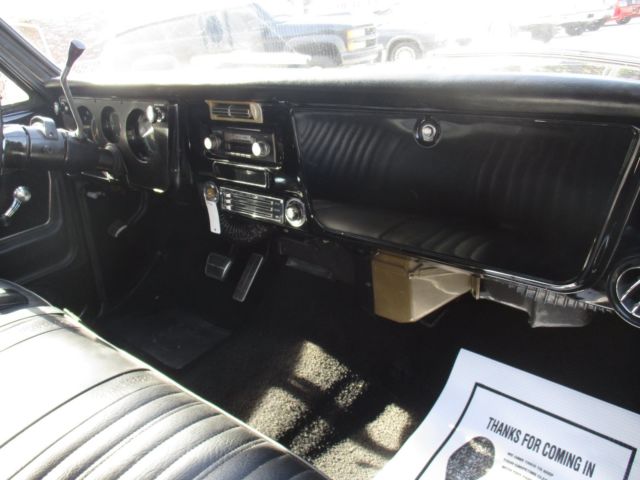 1972 black Chevrolet Cheyenne 2 door