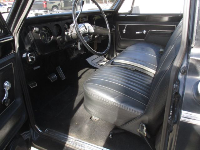 1972 black Chevrolet Cheyenne 2 door