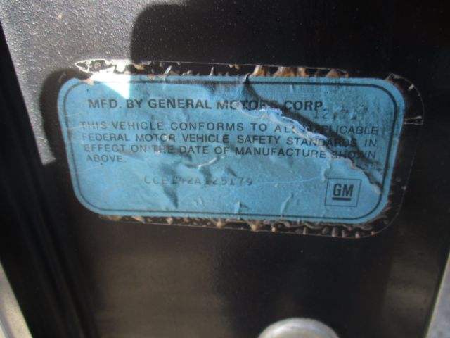 1972 black Chevrolet Cheyenne 2 door