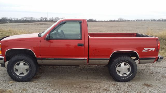 1994 Red Chevrolet C/K Pickup 1500 Standard Cab Pickup