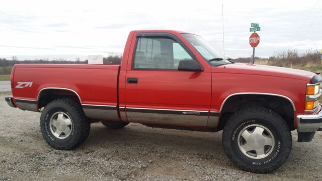 1994 Red Chevrolet C/K Pickup 1500 Standard Cab Pickup