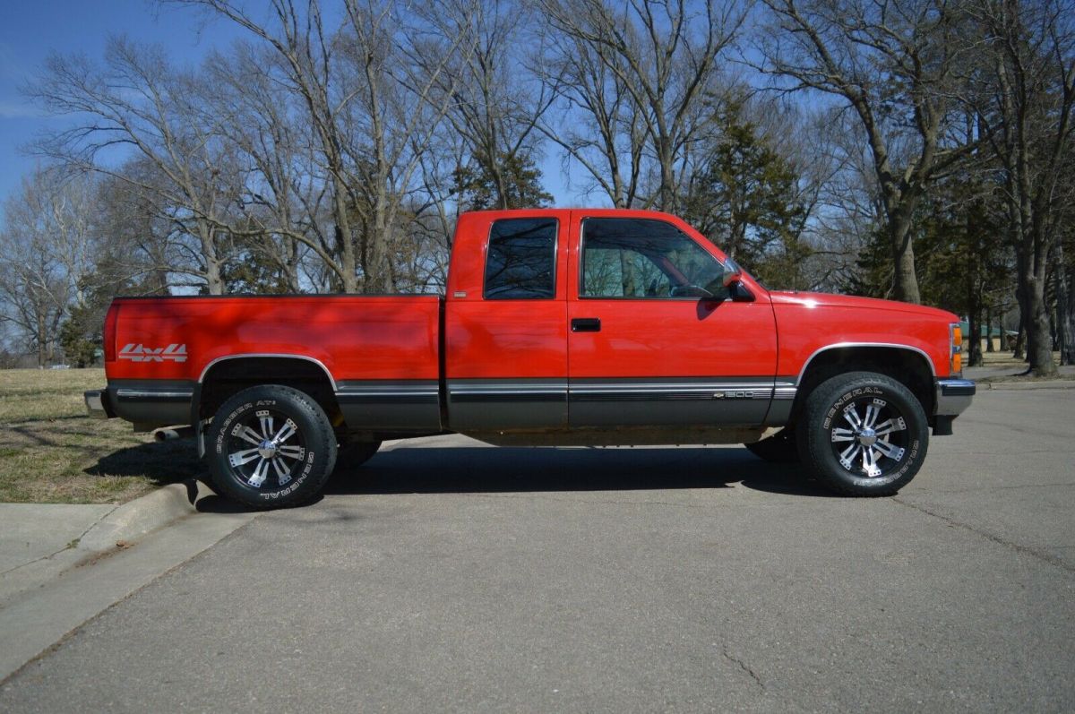 1993 Red Chevrolet C/K Pickup 1500 Extended Cab Pickup