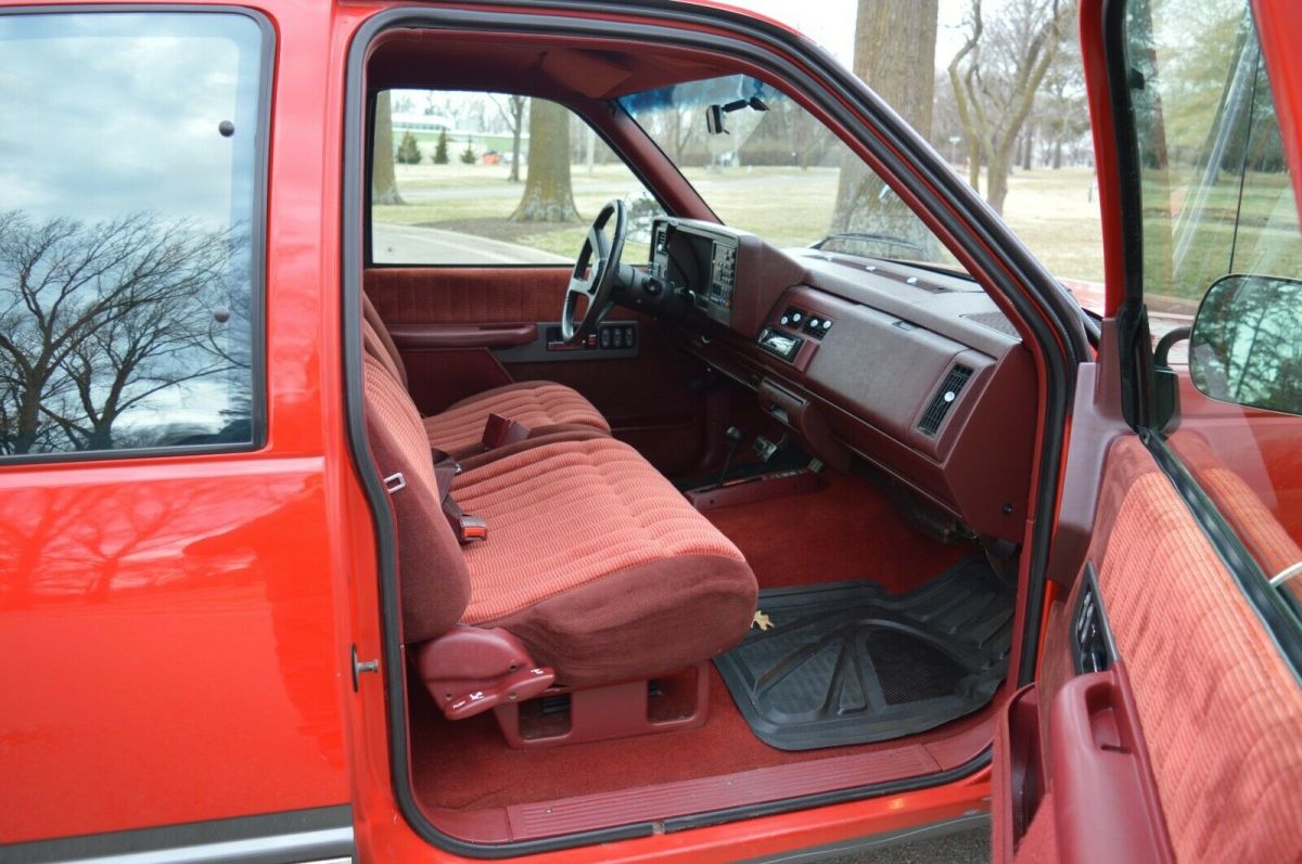 1993 Red Chevrolet C/K Pickup 1500 Extended Cab Pickup