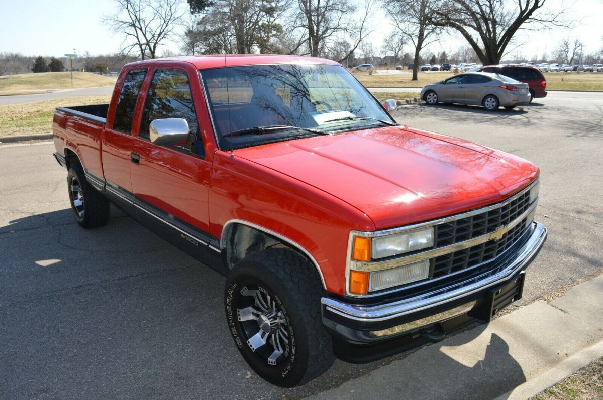 1993 Red Chevrolet C/K Pickup 1500 Extended Cab Pickup