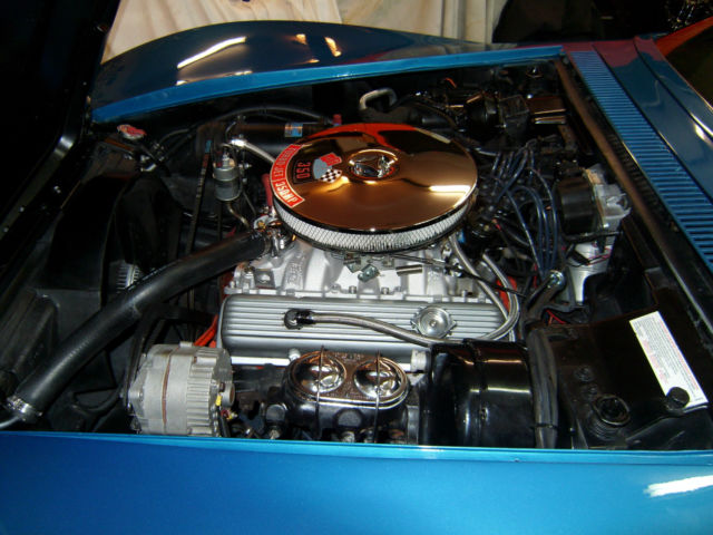 19690000 Blue Chevrolet Corvette Coupe