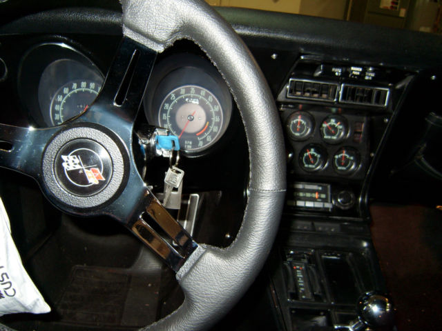 19690000 Blue Chevrolet Corvette Coupe