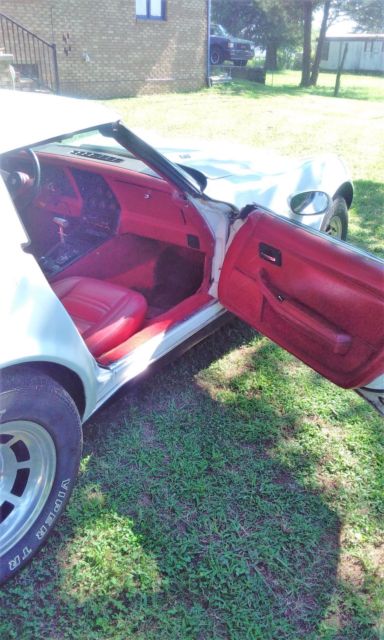 1978 white Chevrolet Corvette
