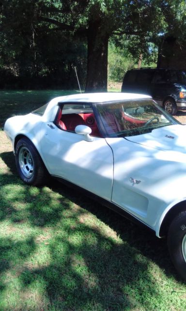 1978 white Chevrolet Corvette