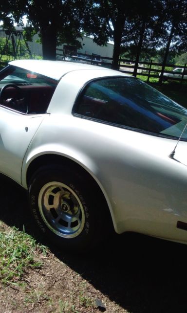 1978 white Chevrolet Corvette