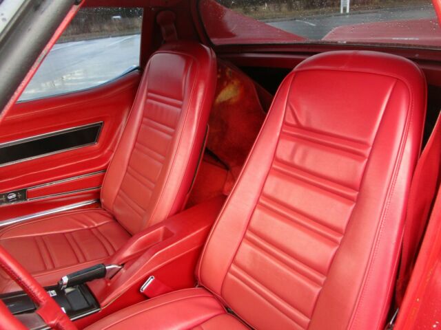 1977 Red Chevrolet Corvette Coupe