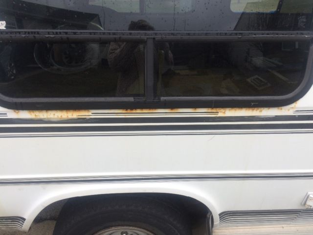 1992 White Chevrolet G20 Van