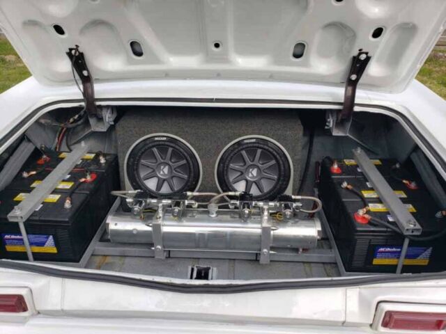 1966 White Chevrolet Impala Cab & Chassis