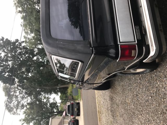 1990 Black Ford F-150 SUV