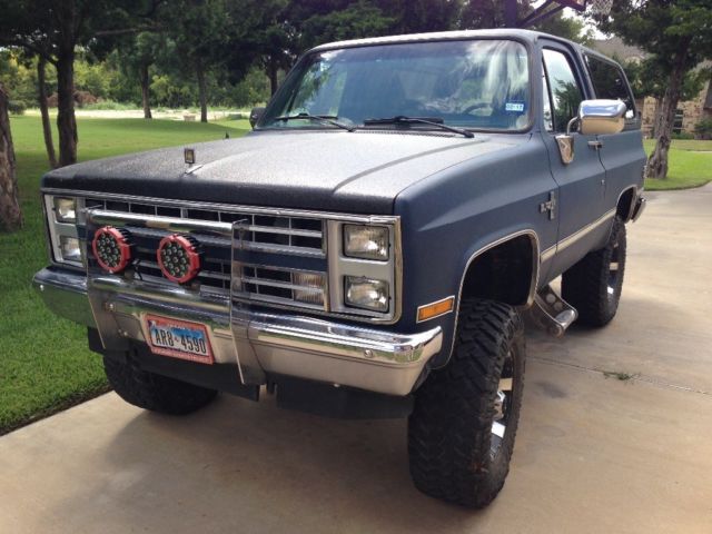 1988 Blue/Black Chevrolet Blazer SUV