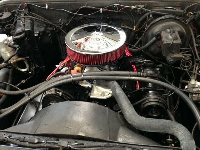 1976 White Chevrolet Blazer Camper