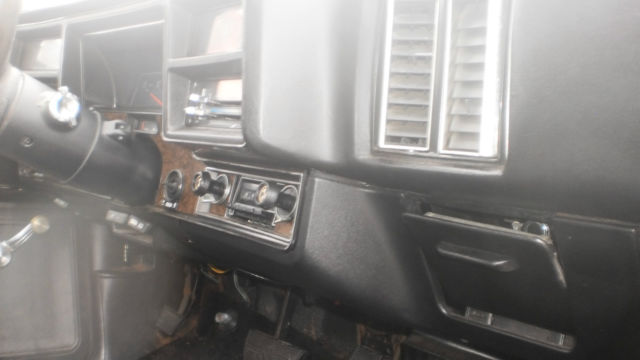 1975 Orange Chevrolet Malibu Coupe