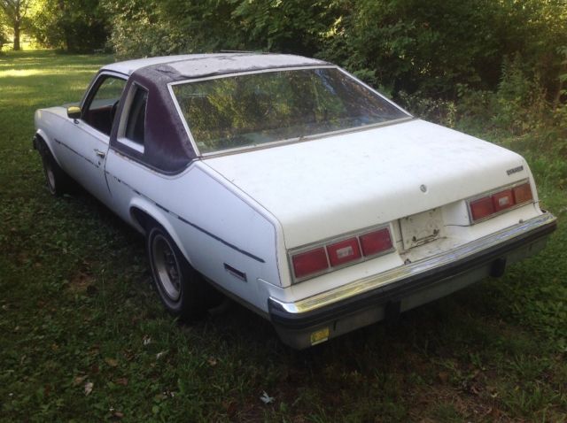 1978 White Chevrolet Nova