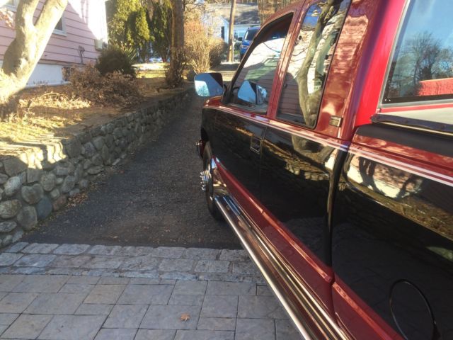 1992 Maroon/ Black Chevrolet Other Pickups Extended Cab Pickup