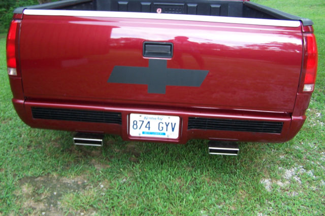 1992 Maroon/ Black Chevrolet Other Pickups Extended Cab Pickup