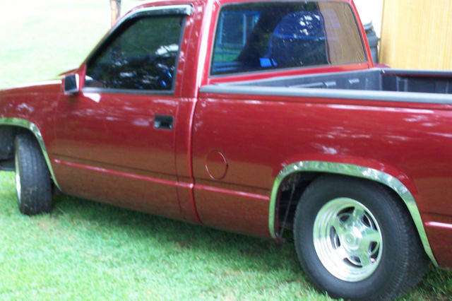 1992 Maroon/ Black Chevrolet Other Pickups Extended Cab Pickup