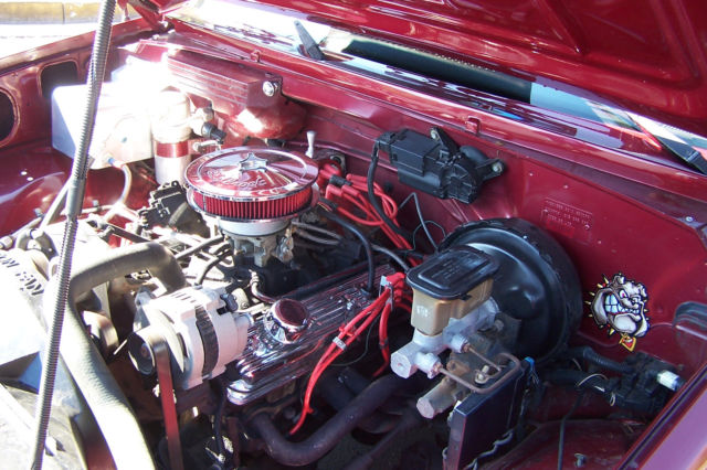 1992 Maroon/ Black Chevrolet Other Pickups Extended Cab Pickup