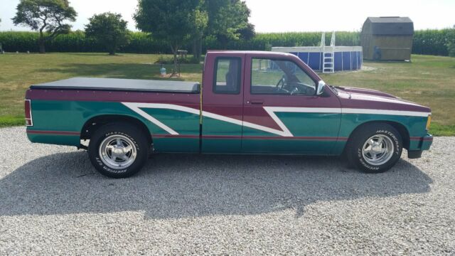 1984 Burgundy Chevrolet S-10 Extended Cab Pickup