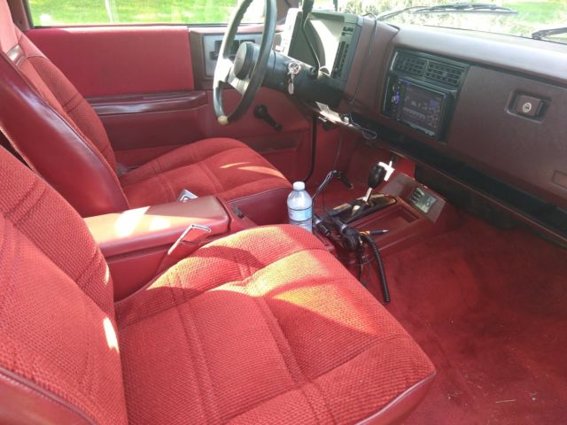 1986 Black Chevrolet S-10 Extended Cab Pickup