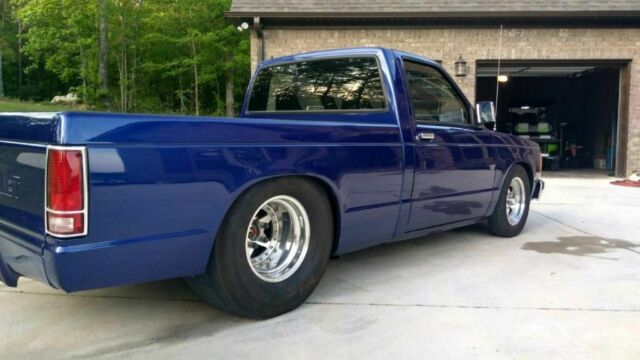 1985 Blue Chevrolet S-10 Standard Cab Pickup