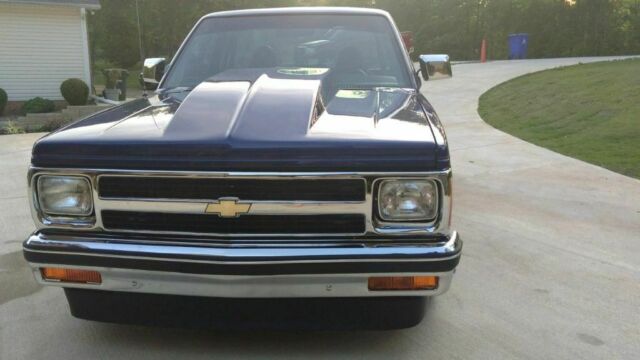 1985 Blue Chevrolet S-10 Standard Cab Pickup