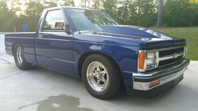 1985 Blue Chevrolet S-10 Standard Cab Pickup