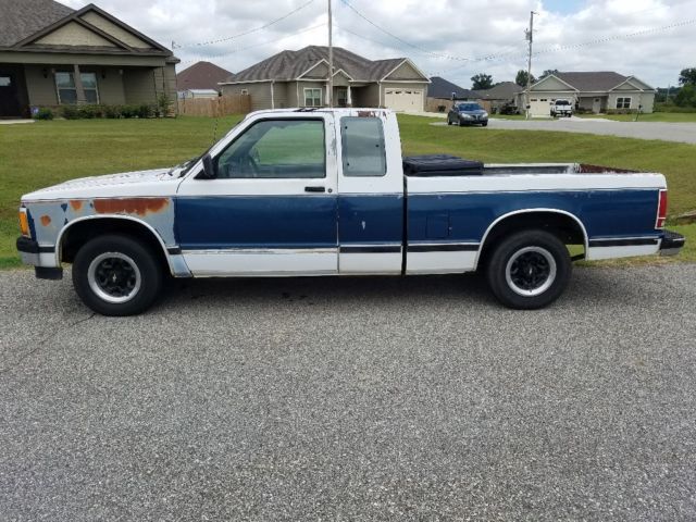 1993 Chevrolet S-10 Standard Cab Pickup