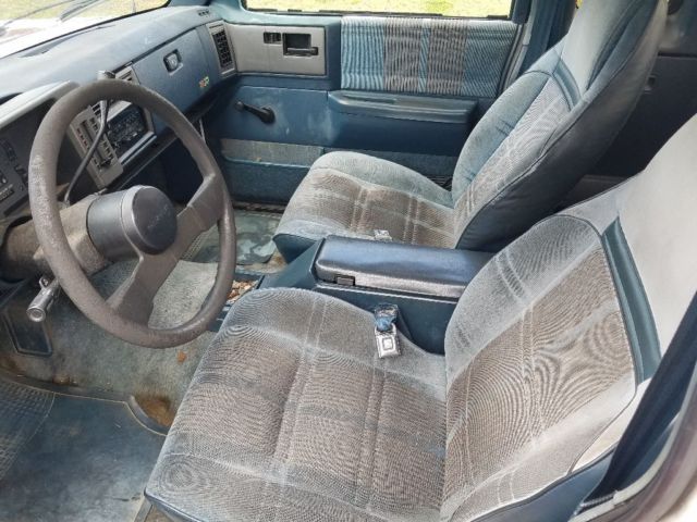 1993 Chevrolet S-10 Standard Cab Pickup