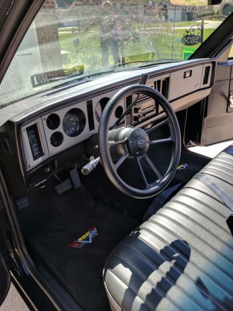 1985 Black Chevrolet S-10 Standard Cab Pickup