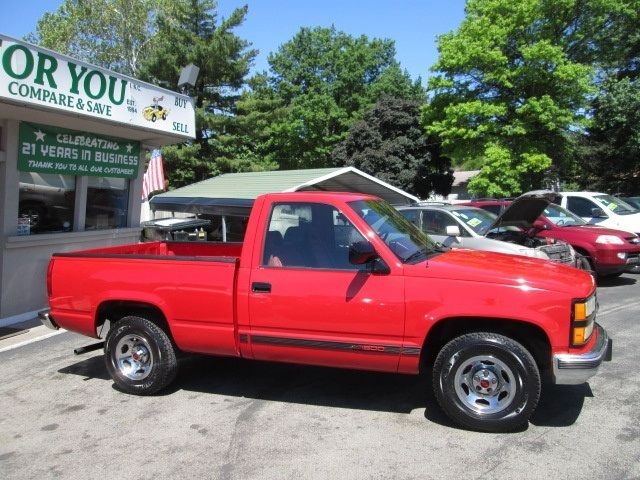 1992 Red Chevrolet C/K Pickup 1500 Truck