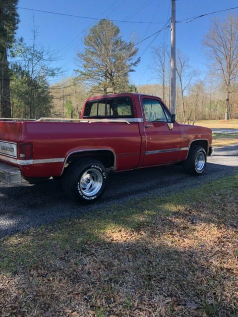 1984 Red Chevrolet Silverado 1500 Reg cab